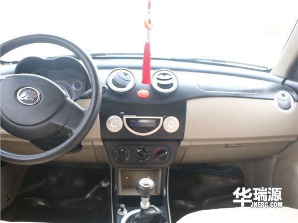 AO级车型力帆320，造型古典，动力十足，安全舒适