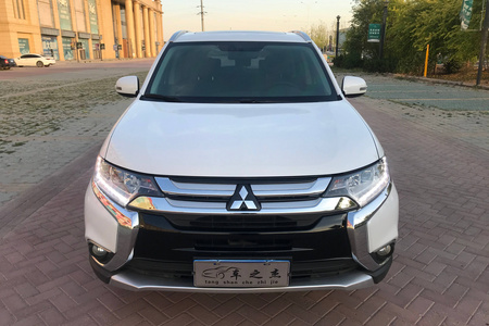 唐山二手三菱欧蓝德 2018款 2.4L CVT 四驱 豪华版 7座